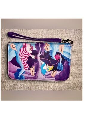 Disney Loungefly Alice in Wonderland Tugley Wood Wallet Wristlet Cheshire Cat